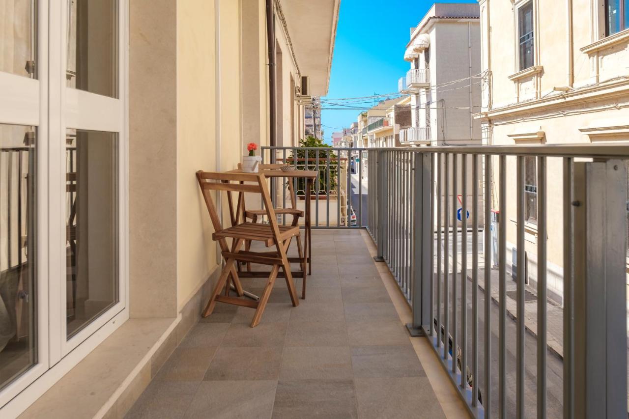 La Petite Erika Apartment Avola Exterior photo